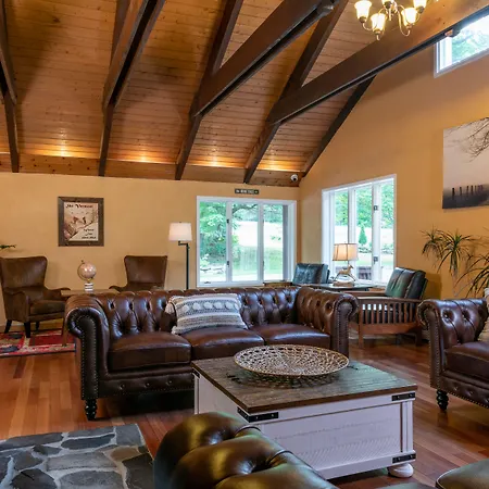White Horse Lodge-3